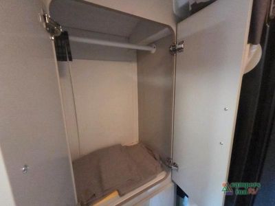 2022 Thor Motor Coach Rize — photo 31 view