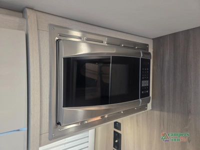 2022 Thor Motor Coach Rize — photo 23 view