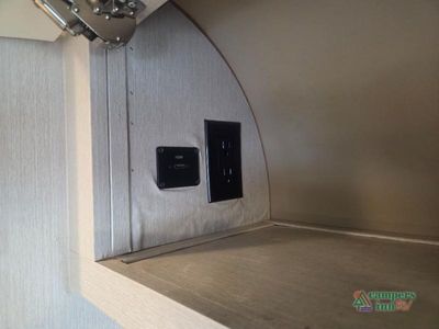 2022 Thor Motor Coach Rize — photo 11 view