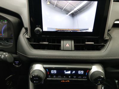 2024 Toyota RAV4 - Photo 16