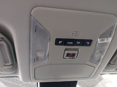 2024 Toyota RAV4 - Photo 18