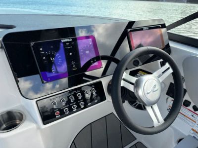 2025 Sea Ray 6.2L MPI DTS - Photo 13