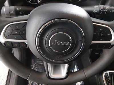 2023 Jeep Renegade - Photo 12