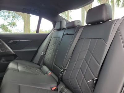 2026 BMW i5 — photo 11 view