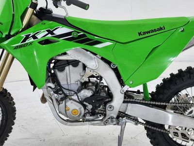 2025 Kawasaki KX450X — photo 10 view