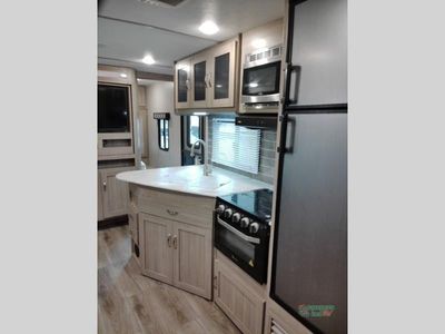 2021 Coachmen RV Freedom Express - Photo 31