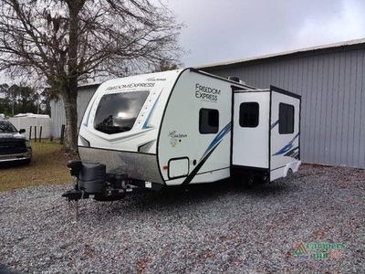 2021 Coachmen RV Freedom Express - Photo 3