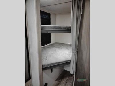 2021 Coachmen RV Freedom Express - Photo 34