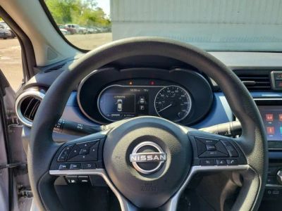2025 Nissan Versa — photo 14 view