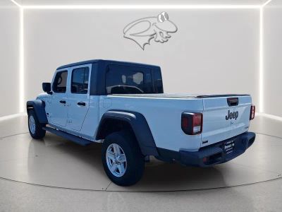 2020 Jeep Gladiator — rear three-quarter view