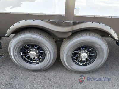 2027 Forest River RV Vengeance Rogue Armored — photo 17 view