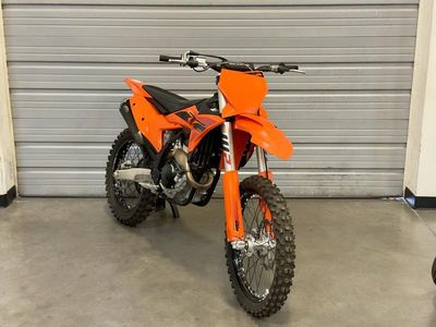 2025 KTM 250 SX-F - Photo 2