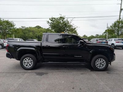 2025 Toyota Tacoma - Photo 6