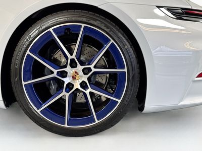 2026 Porsche 911 - Photo 24