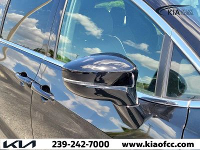 2026 Chrysler Pacifica — photo 8 view