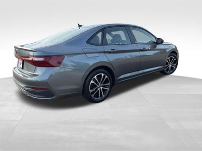 2025 Volkswagen Jetta - Photo 8
