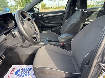 2025 Volkswagen Jetta - Photo 13