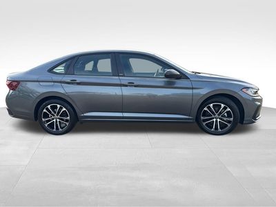 2025 Volkswagen Jetta - Photo 6