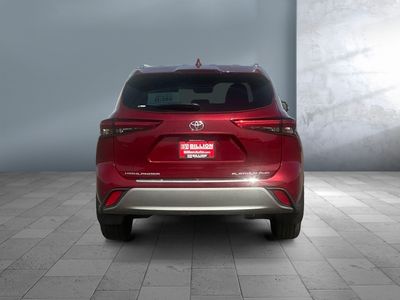 2023 Toyota Highlander — detail view