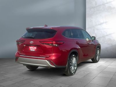 2023 Toyota Highlander — engine compartment view