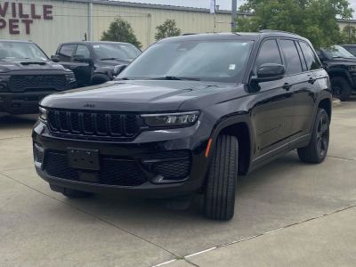 2023 Jeep Grand Cherokee - Photo 3