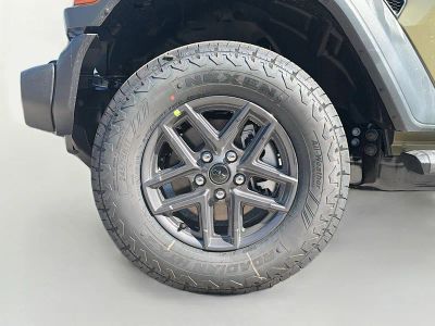 2026 Jeep Wrangler — photo 38 view
