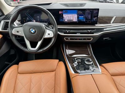 2023 BMW X7 — detail view