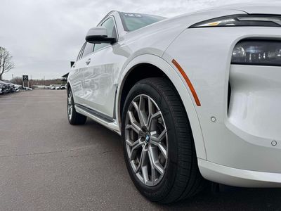 2023 BMW X7 — photo 13 view