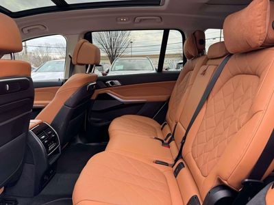2023 BMW X7 — photo 35 view