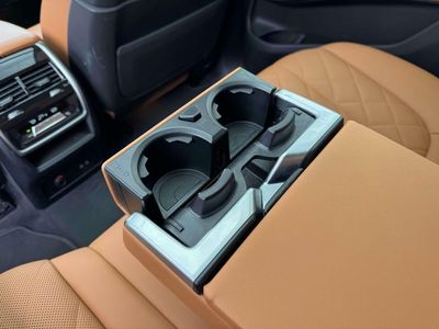 2023 BMW X7 — photo 36 view