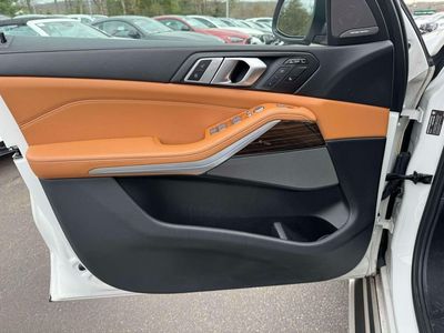 2023 BMW X7 — photo 18 view