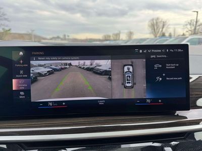 2023 BMW X7 — photo 28 view