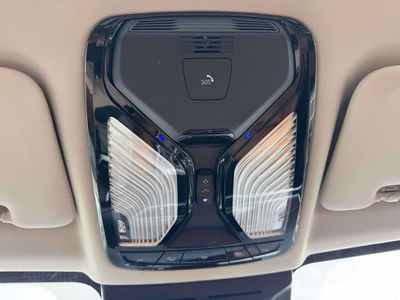 2023 BMW X7 — photo 32 view