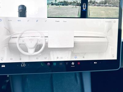 2025 Tesla Model Y — photo 35 view