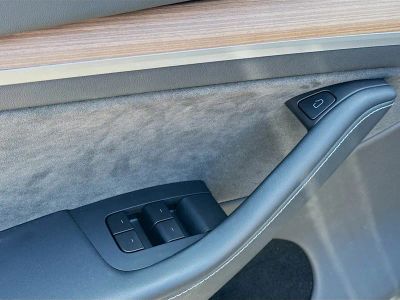 2025 Tesla Model Y — photo 23 view