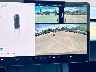 2025 Tesla Model Y — photo 34 view