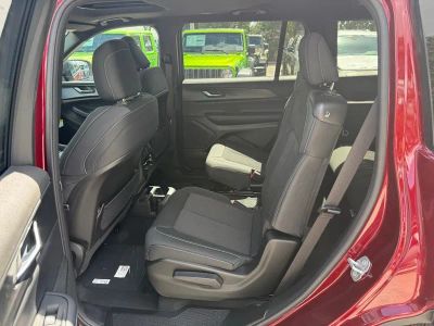 2025 Jeep Grand Cherokee L — photo 28 view