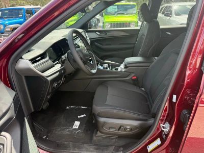 2025 Jeep Grand Cherokee L — photo 15 view