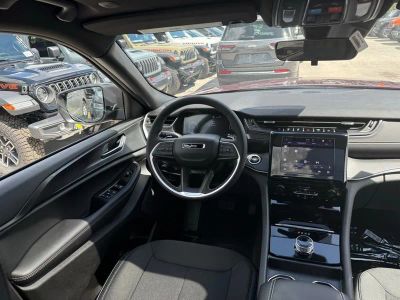 2025 Jeep Grand Cherokee L — photo 36 view