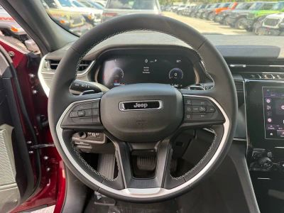2025 Jeep Grand Cherokee L — photo 16 view