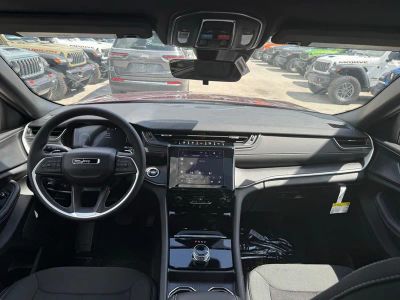 2025 Jeep Grand Cherokee L — photo 35 view