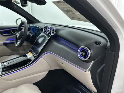 2026 Mercedes-Benz GLC — photo 27 view