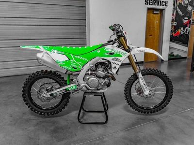 2025 Kawasaki KX250 - Photo 3