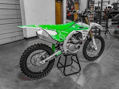 2025 Kawasaki KX250 - Photo 4