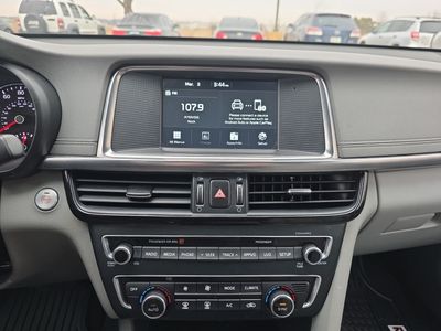 2018 Kia Optima — photo 11 view