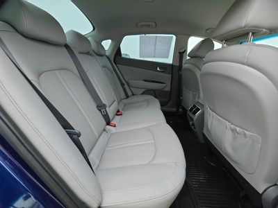 2018 Kia Optima — photo 14 view