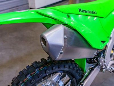 2026 Kawasaki KX450 - Photo 10