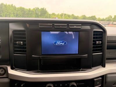 2024 Ford F-450SD - Photo 17