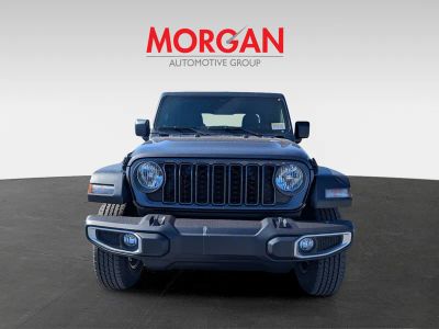 2026 Jeep Gladiator — side profile view