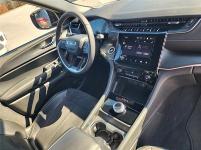 2026 Pre-Owned 2024 Jeep Grand Cherokee L Altitude - Photo 9